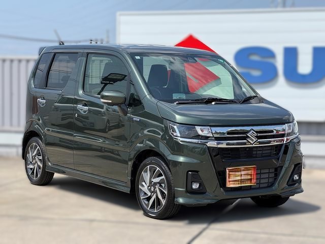 Suzuki Wagon R Custom Z 2023–2025 - green exterior